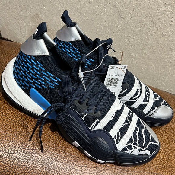 Brand New Adidas NBA’s Trae Young 2 Atlanta Hawks Superstar Point Guard Sneakers - Picture 4 of 8